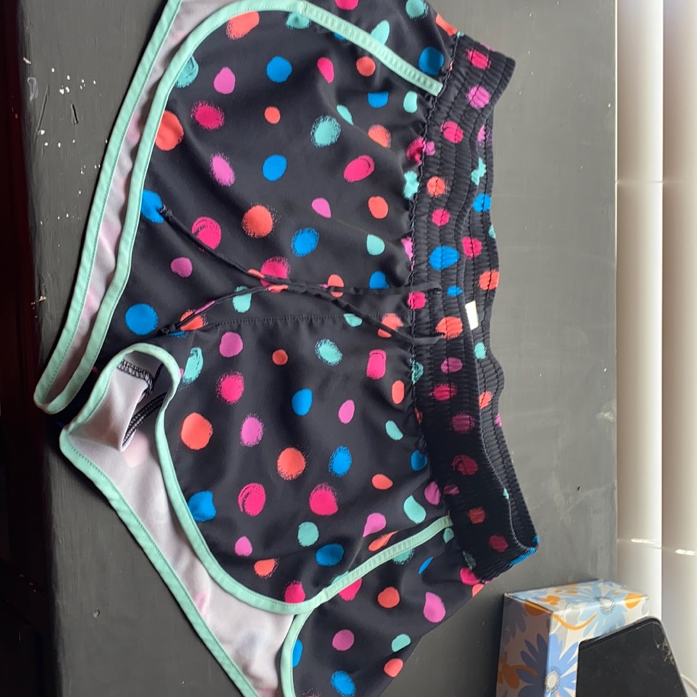 Polkadot no boundary athletic shorts